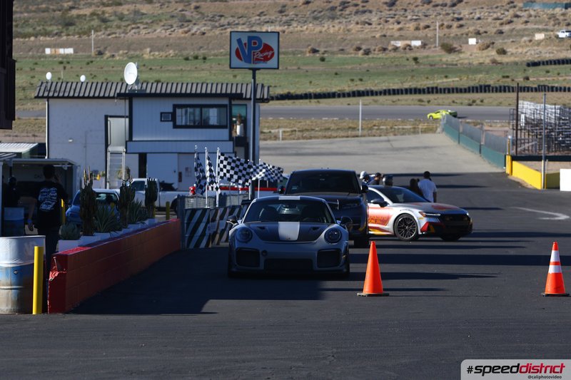 Porsche 911 GT3 RS white