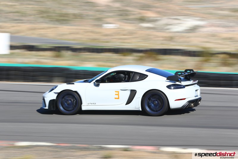 Porsche Cayman GT4 RS white