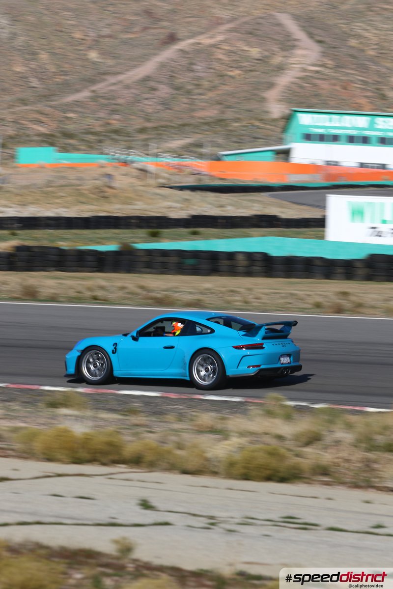 Porsche 911 GT3 blue