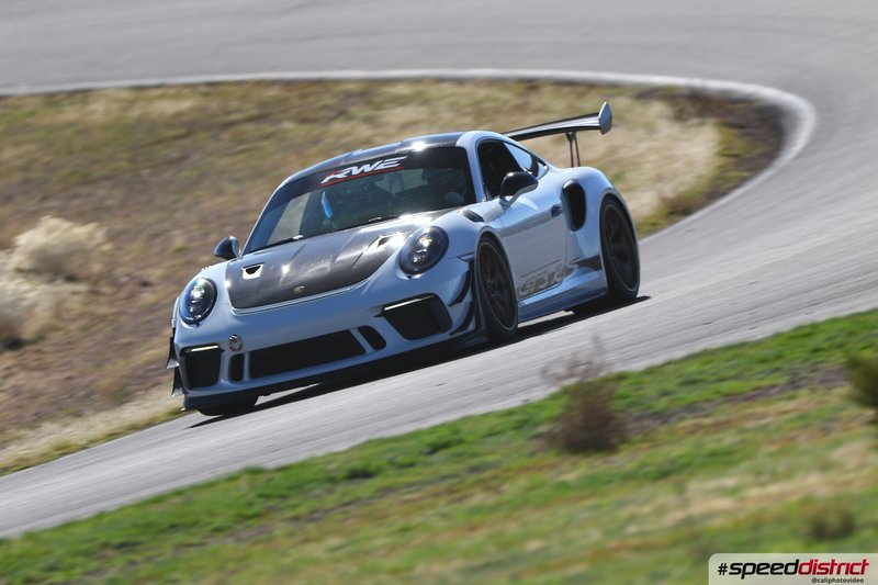 Porsche 911 GT3 RS white
