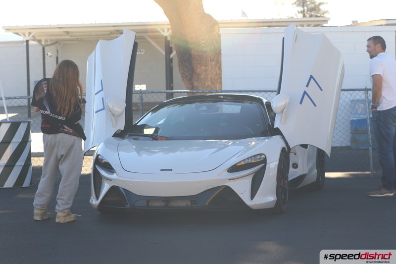 McLaren 570S white