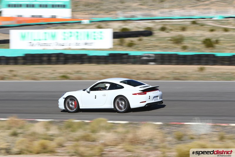 Porsche 911 GT3 white