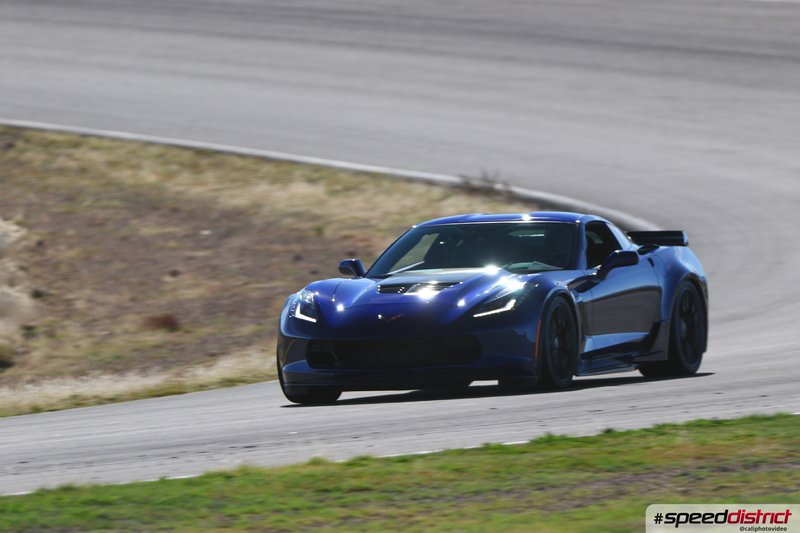 Chevrolet Corvette Z06 blue