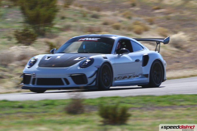 Porsche 911 GT3 RS white