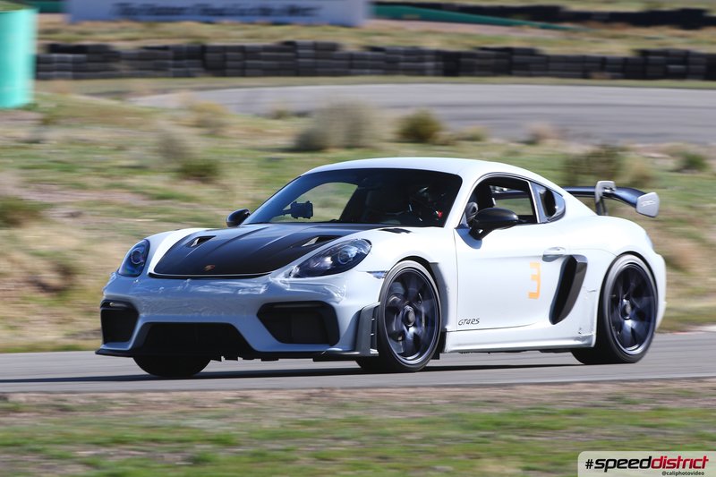Porsche Cayman GT4 RS white