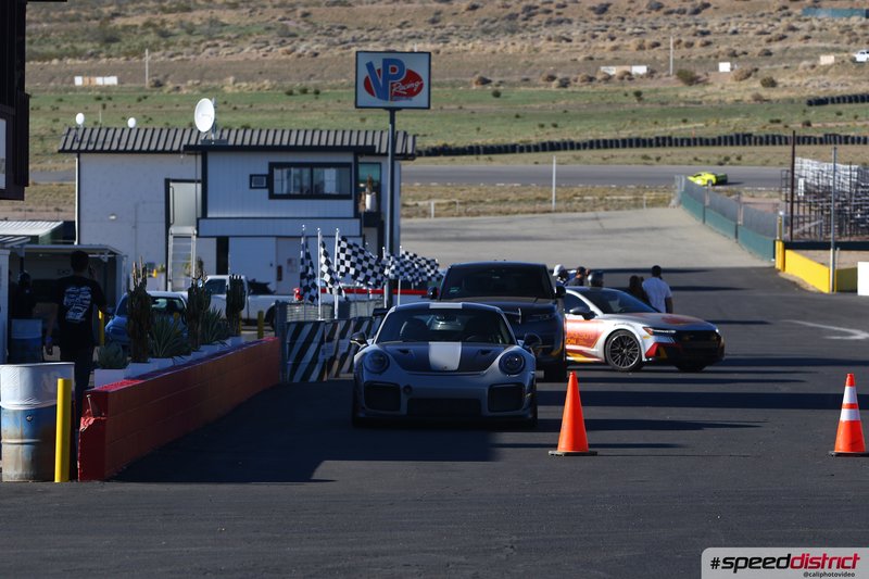 Porsche 911 GT3 RS white