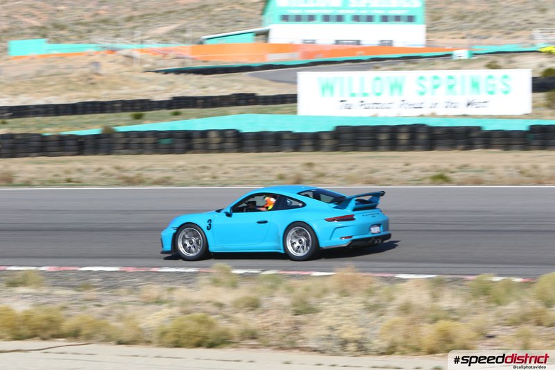 Porsche 911 GT3 blue