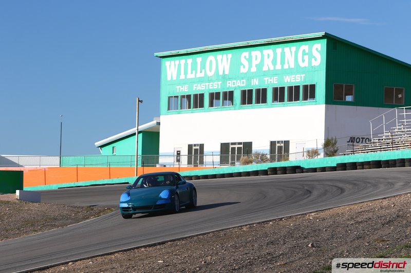 Porsche 911 GT3 blue