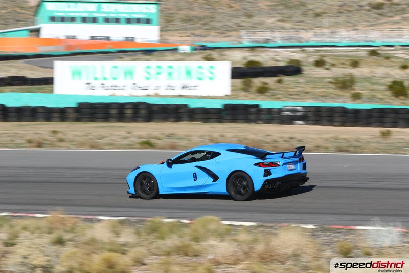 Chevrolet Corvette Z06 blue