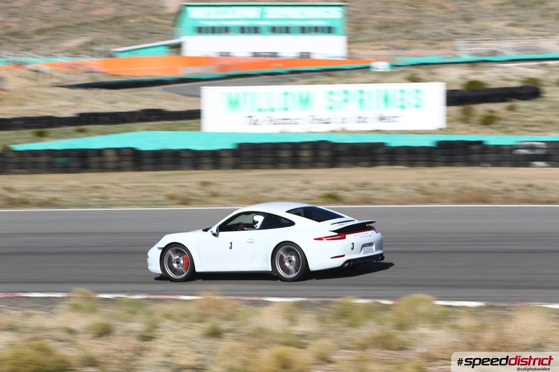 Porsche 911 GT3 white