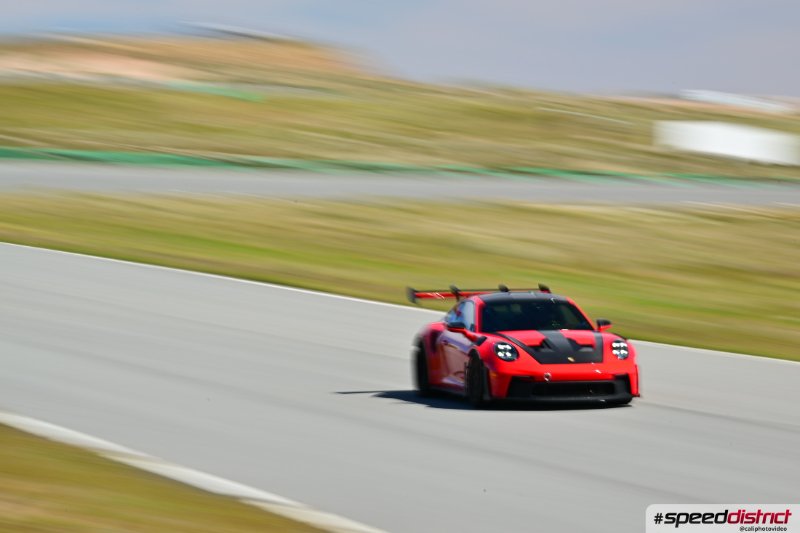 Porsche 911 GT3 RS red
