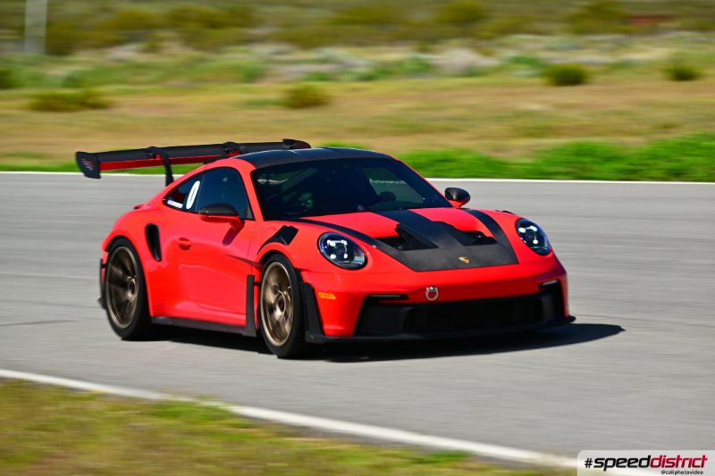 Porsche 911 GT3 RS red
