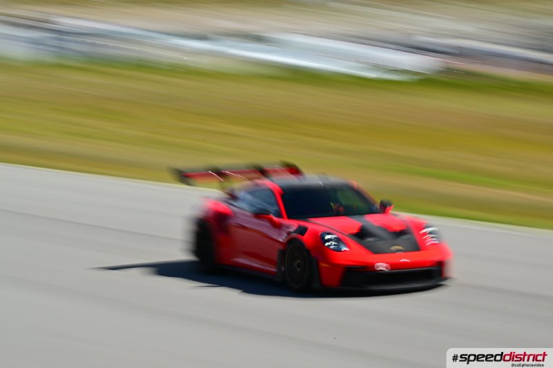 Porsche 911 GT3 RS red