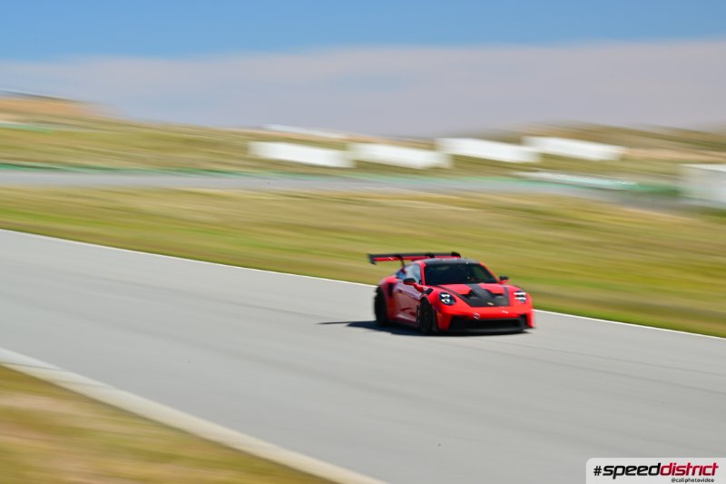 Porsche 911 GT3 RS red