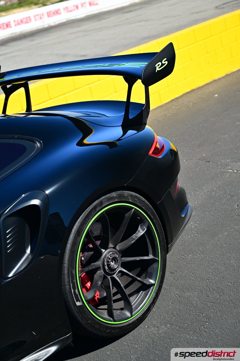 Porsche 911 dark blue