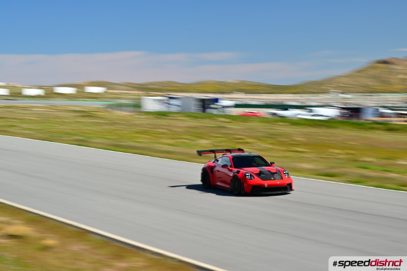 Porsche 911 GT3 RS red