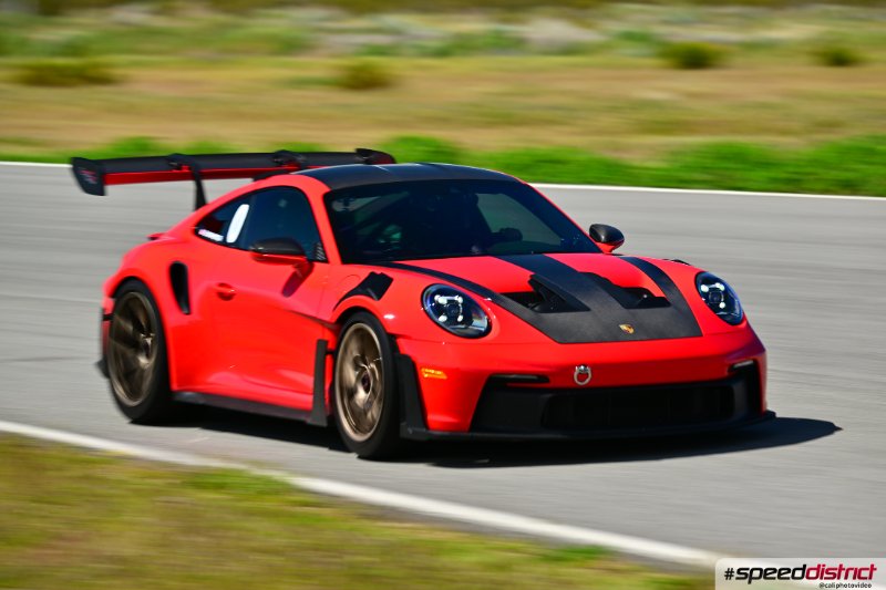 Porsche 911 GT3 RS red