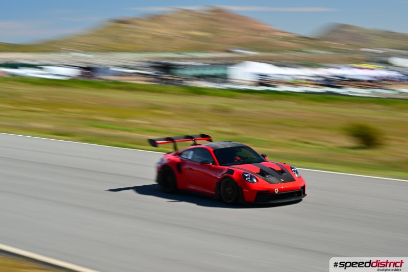 Porsche 911 GT3 RS red