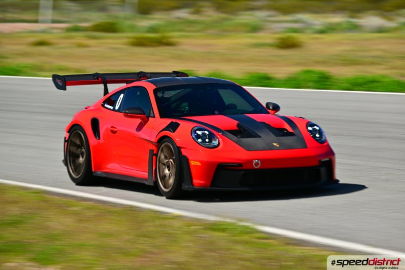 Porsche 911 GT3 RS red