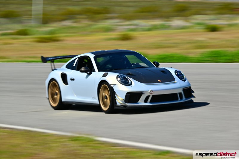 Porsche 911 GT3 RS white