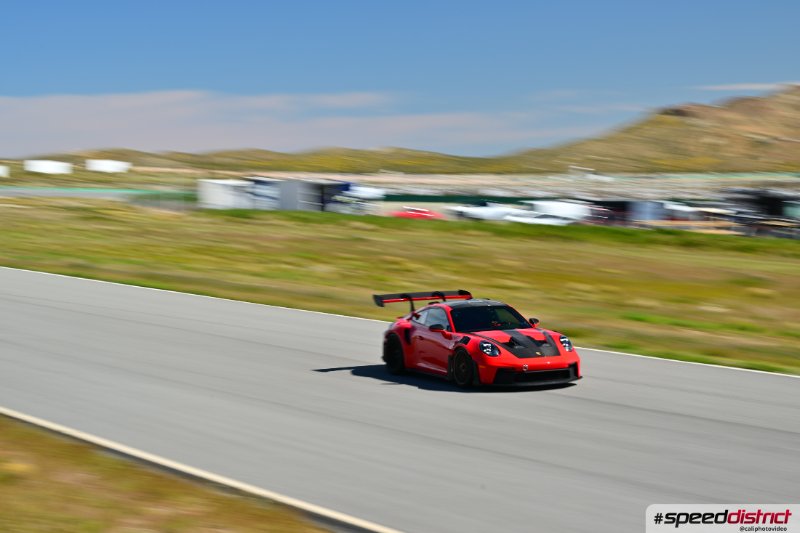 Porsche 911 GT3 RS red
