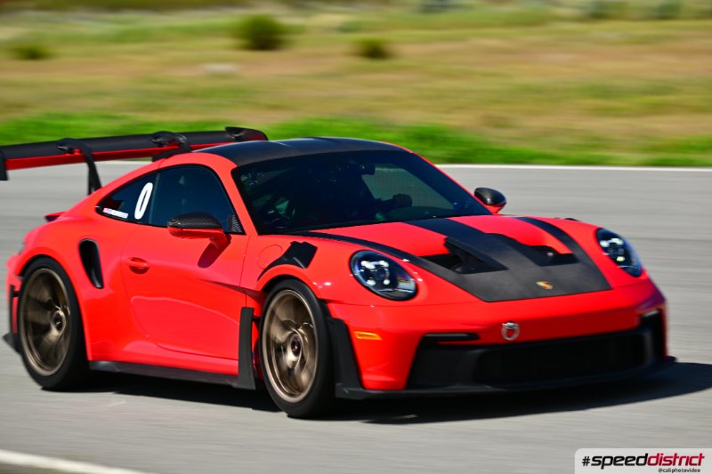 Porsche 911 GT3 RS red