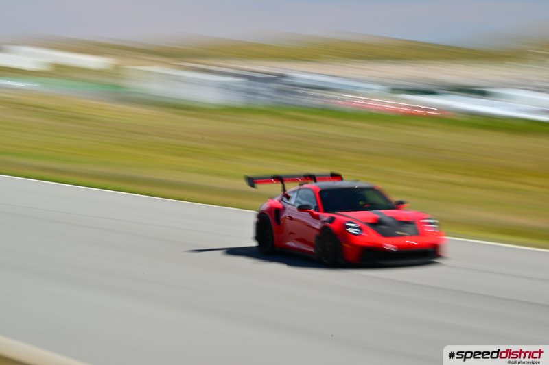 Porsche 911 GT3 RS red