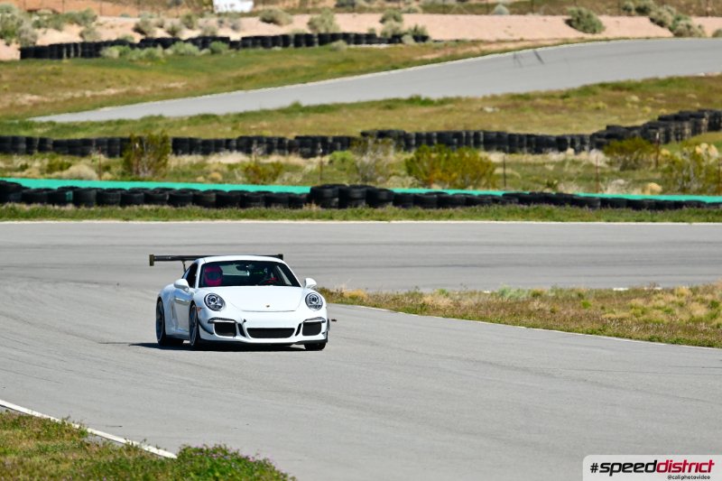 Porsche 911 GT3 RS white
