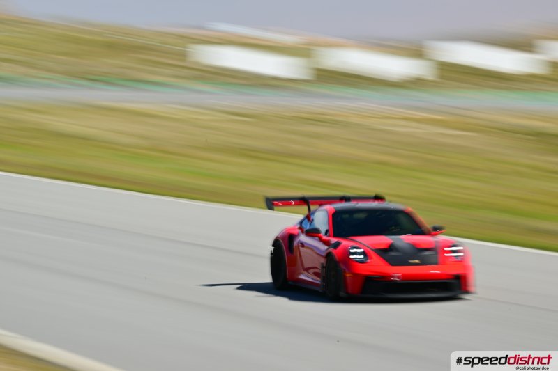 Porsche 911 GT3 RS red