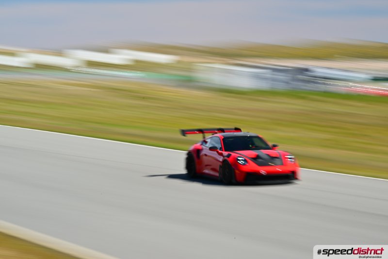 Porsche 911 GT3 RS red
