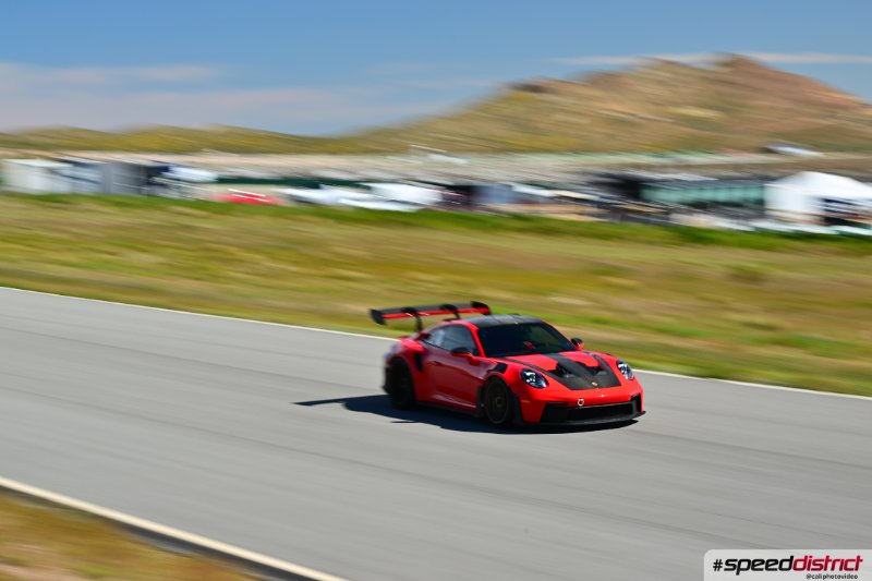 Porsche 911 GT3 RS red