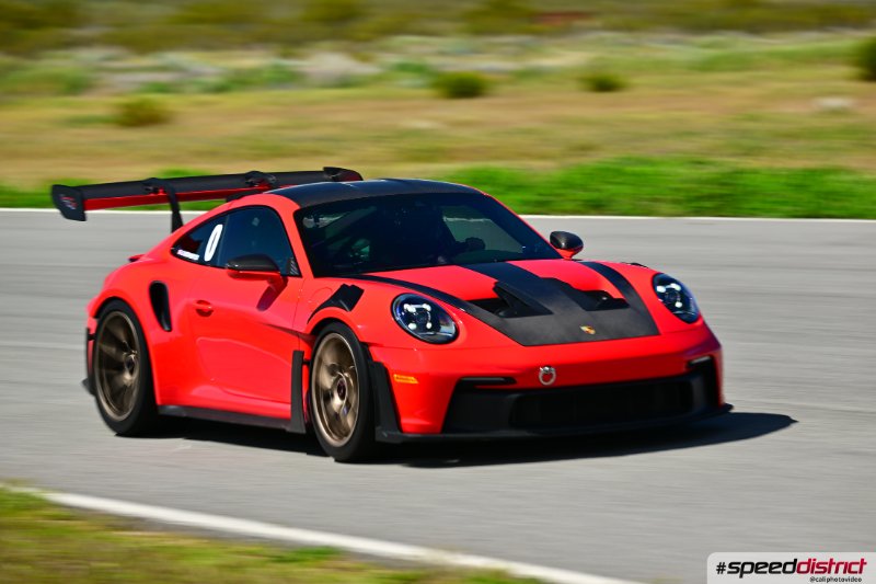 Porsche 911 GT3 RS red