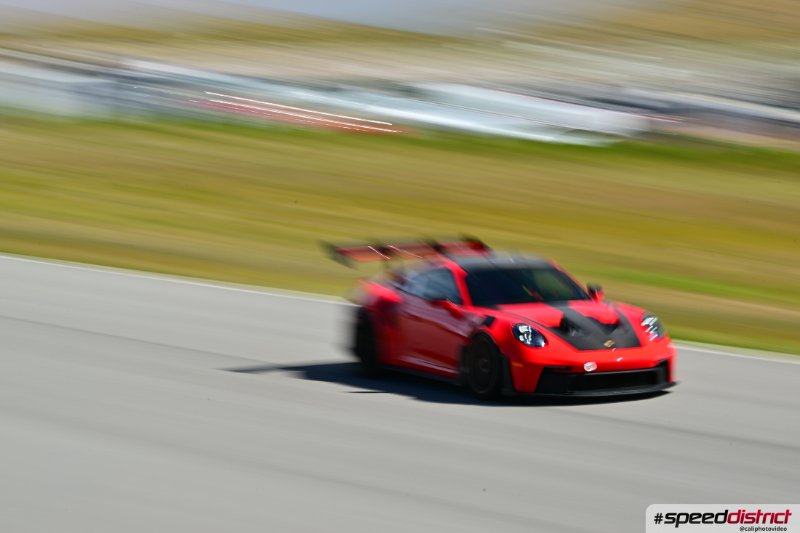 Porsche 911 GT3 RS red
