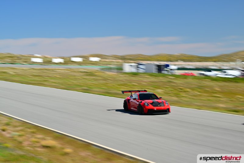 Porsche 911 GT3 Cup red