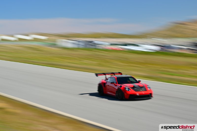 Porsche 911 GT3 RS red