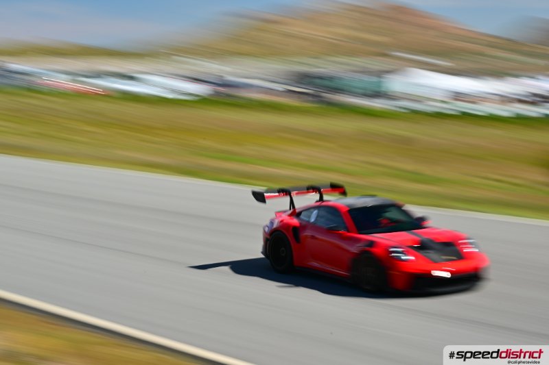 Porsche 911 GT3 RS red
