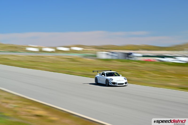 Porsche 911 GT3 RS white