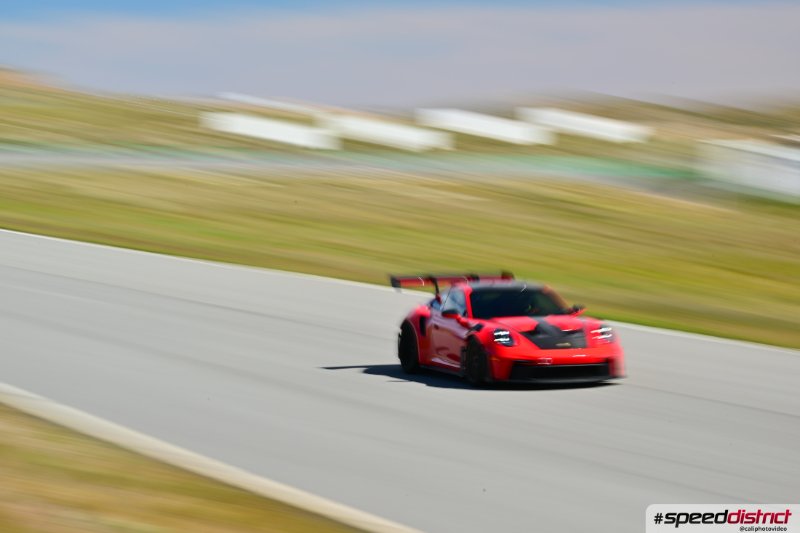 Porsche 911 GT3 RS red