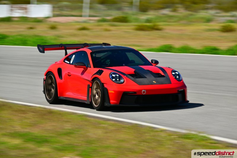 Porsche 911 GT3 RS red