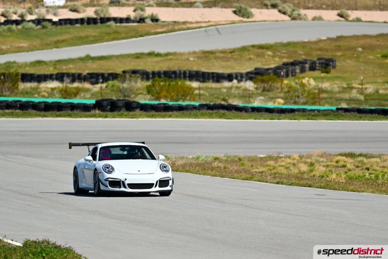 Porsche 911 GT3 white
