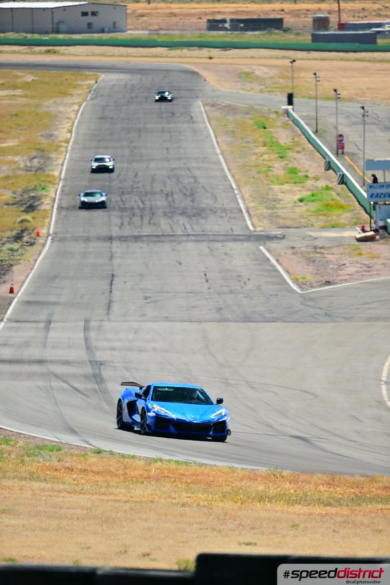 Chevrolet Corvette blue