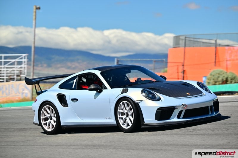 Porsche 911 GT3 RS white