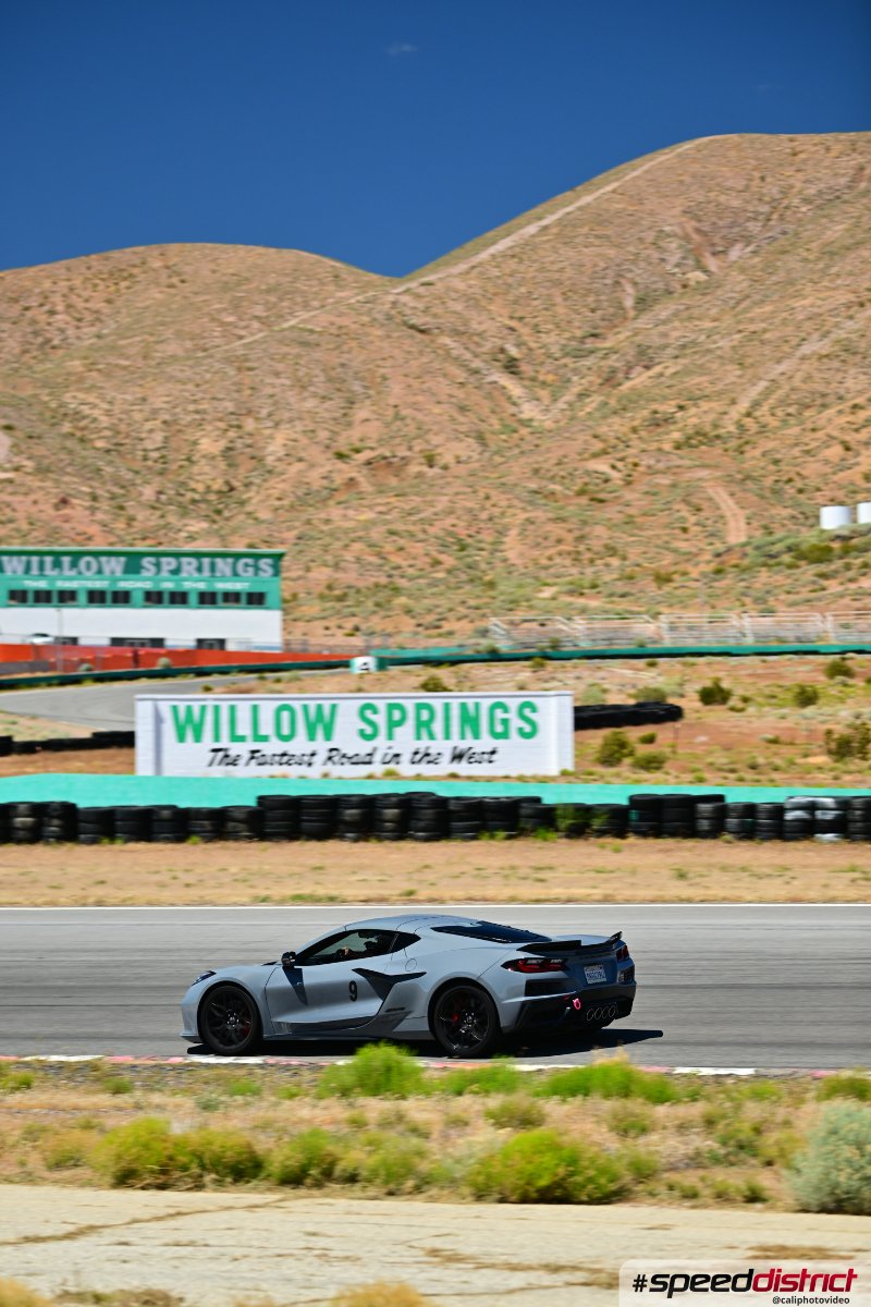 Chevrolet Corvette Z06 white