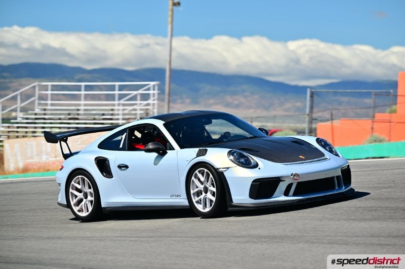 Porsche 911 GT3 RS white