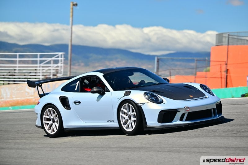 Porsche 911 GT3 RS white