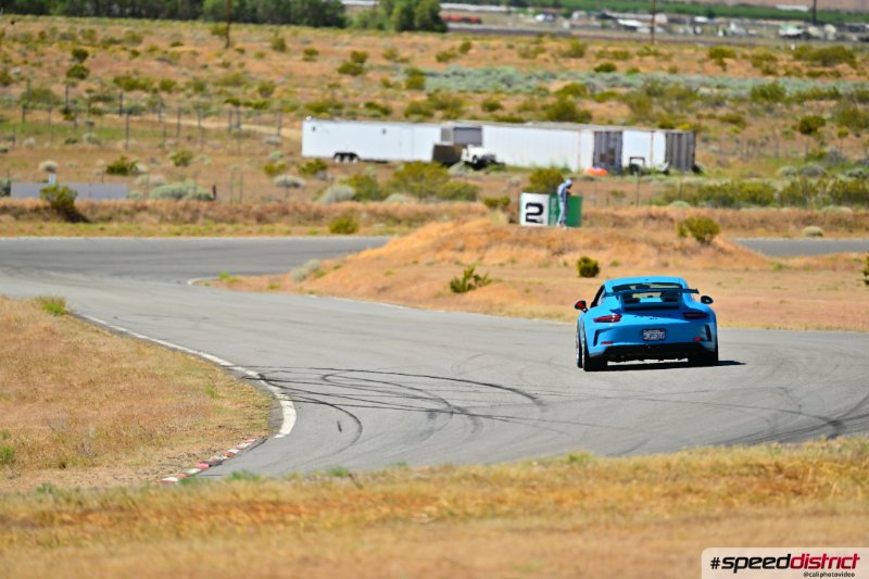 Porsche 911 GT3 blue