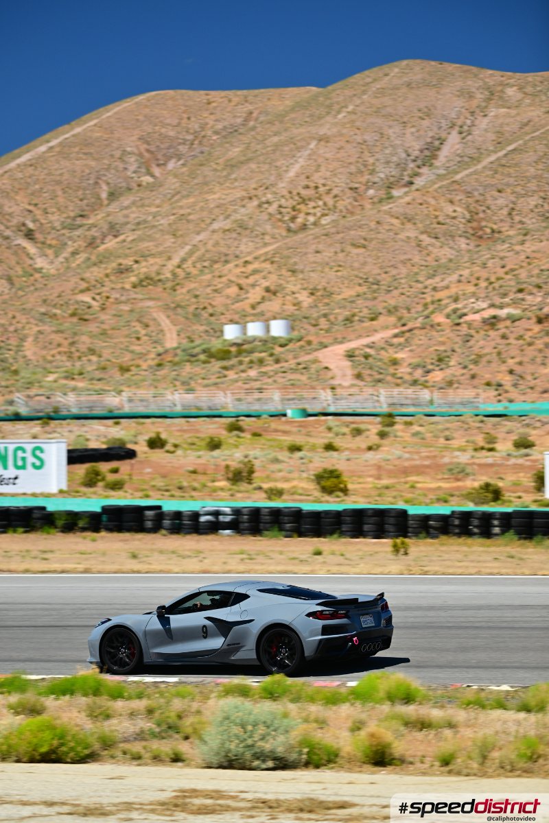 Chevrolet Corvette white