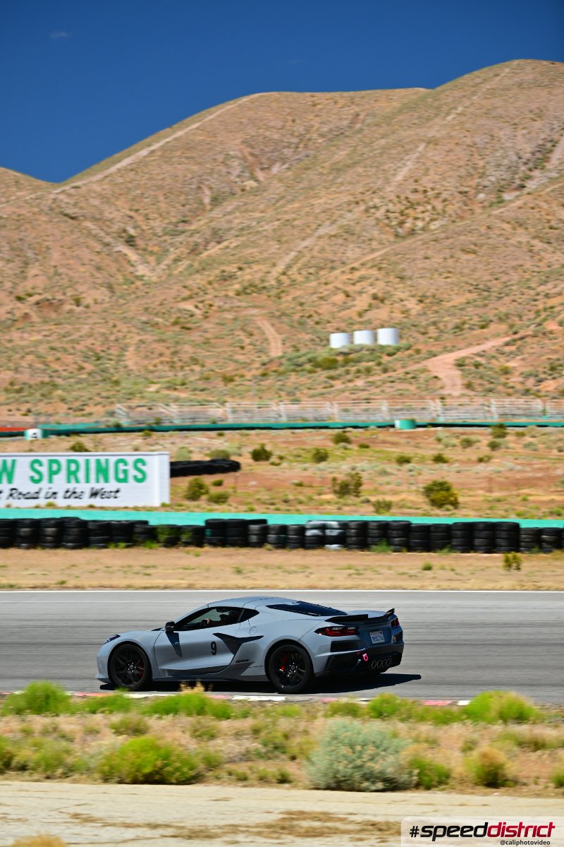 Chevrolet Corvette white