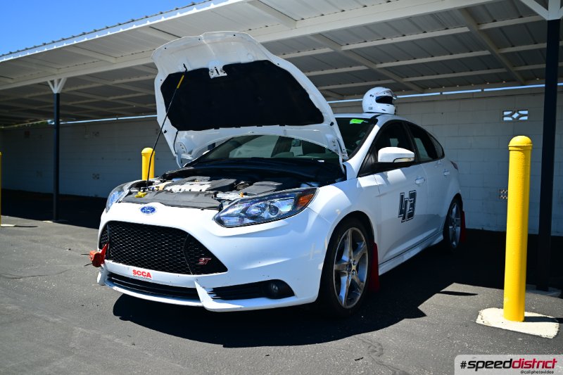 Ford Focus white