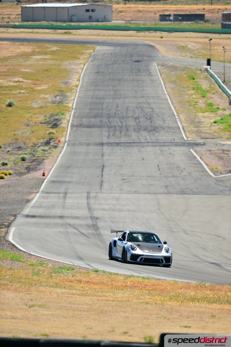 Porsche 911 GT3 RS white